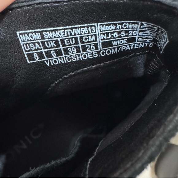 Vionic Naomi Snake Print Ankle Booties Black Suede Women's 8 Zipper - Picture 11 of 12